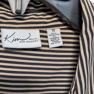tan and black striped short sleeve button down blouse size 1X